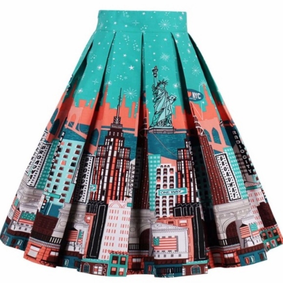 Dresstore Dresses & Skirts - NWT Dresstore "I Love New York" Pleated Skirt